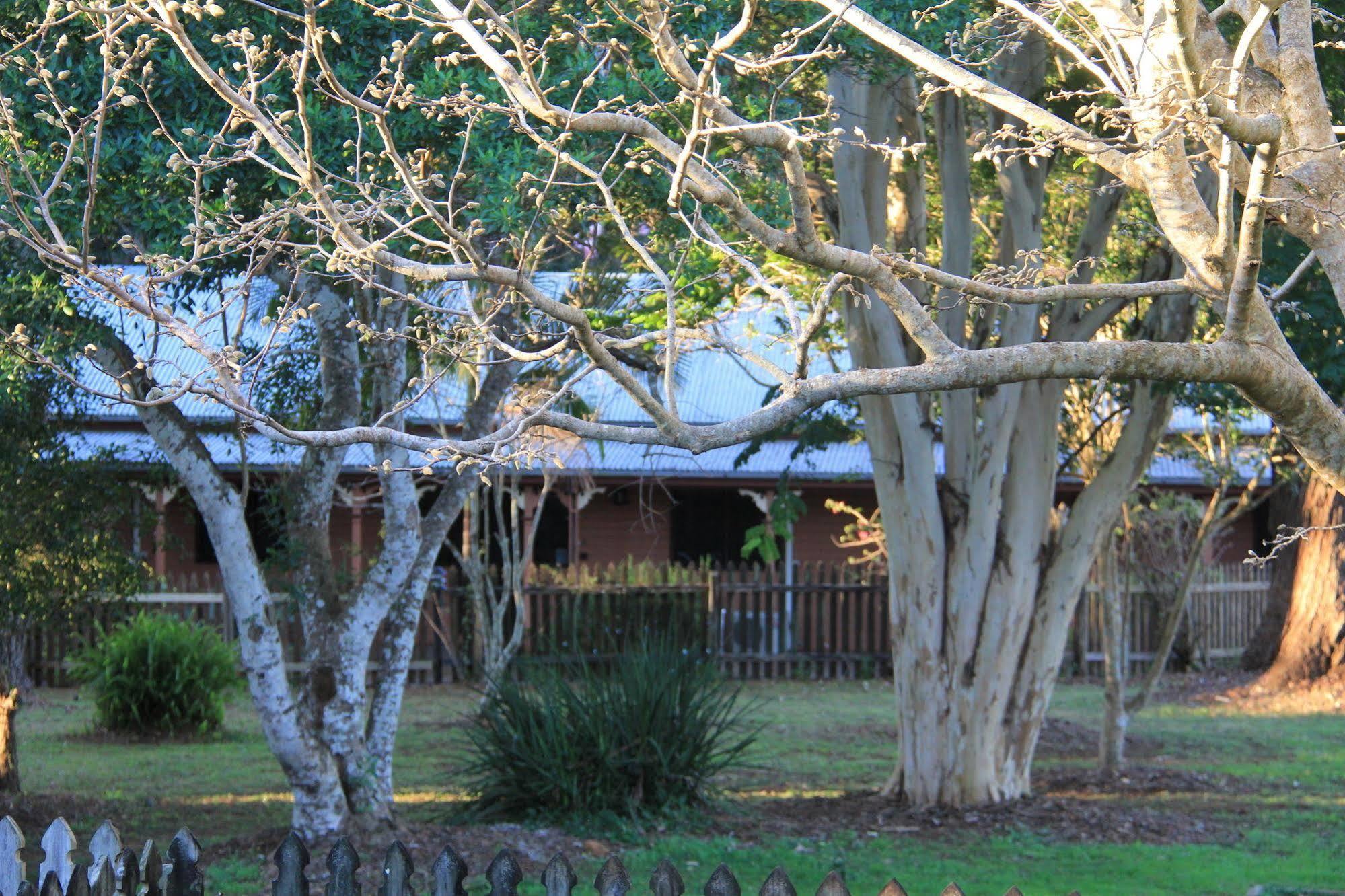 Maleny Hotel Exterior photo